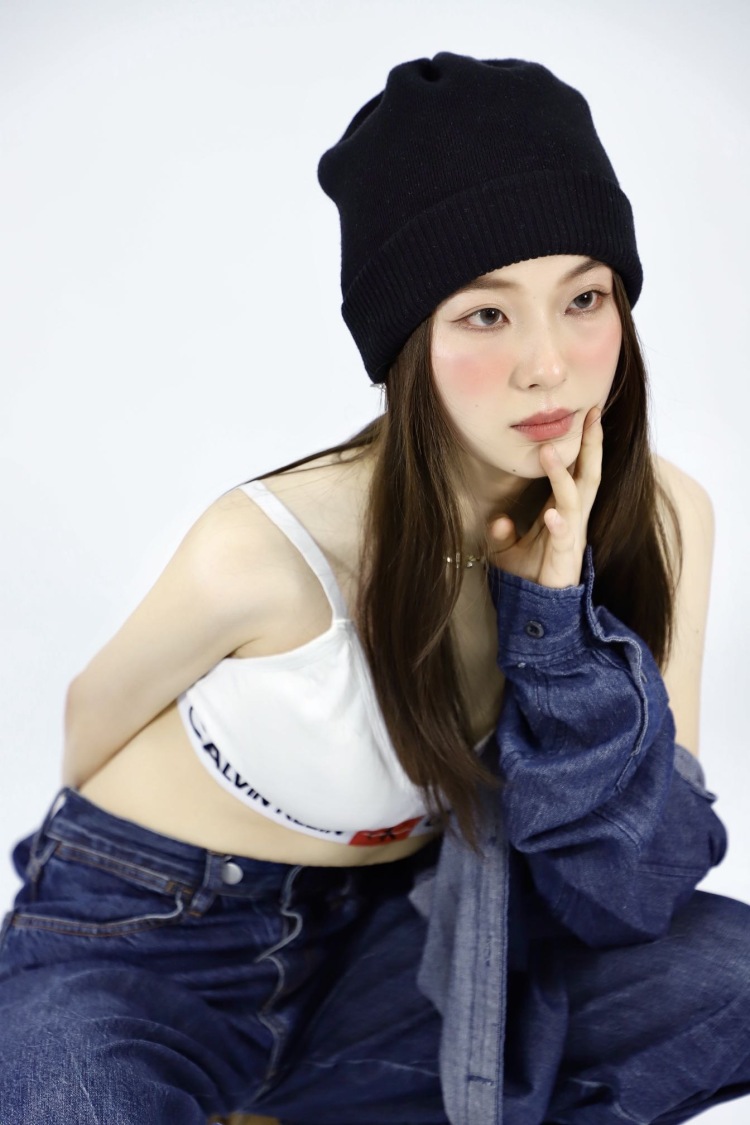 ：）-山东省·济南市·历城区--身高165 体重46kg 辣妹 纯欲 甜酷 韩系 运动 日常 风格不限 都能驾驭 喜欢拍照 熟悉p图