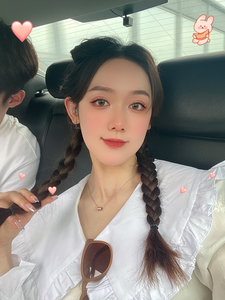 🧸ྀི 磨人的YJ-浙江省·杭州市·西湖区--本人甜美系，会穿搭美妆，接寄拍某红薯抖音推广，穿搭美妆饰品直播带货都可