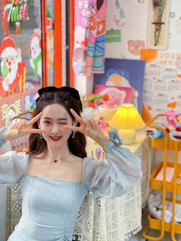 🧸ྀི 磨人的YJ-浙江省·杭州市·西湖区--本人甜美系，会穿搭美妆，接寄拍某红薯抖音推广，穿搭美妆饰品直播带货都可