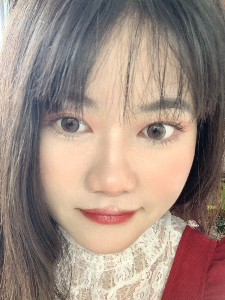 追-四川省·成都市·双流区--接寄拍 美瞳 首饰 小个子服装
身高150 体重80斤。
有时间,出图快。