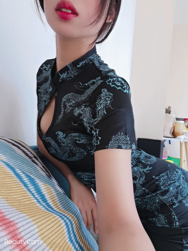 小渣渣-云南省·昆明市·西山区-抖音-23岁,身高160,体重90,平时喜欢拍照,会穿搭,各种风格都可以。有工作,想找个副业做做,做事认真,好说话,不满意可以重拍。