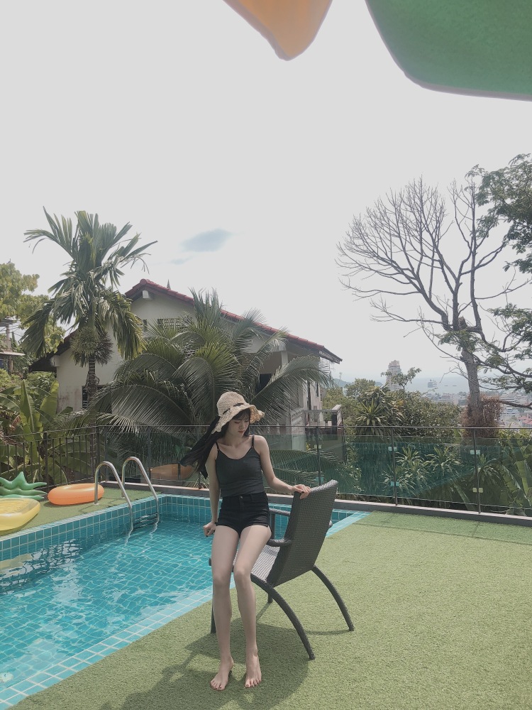 花洋小姐的暴力-广西壮族自治区·南宁市·西乡塘区--身高：165 体重：50 时间比较自由 会P图 认真出图 接服装寄拍 饰品寄拍 买家秀 探店打卡