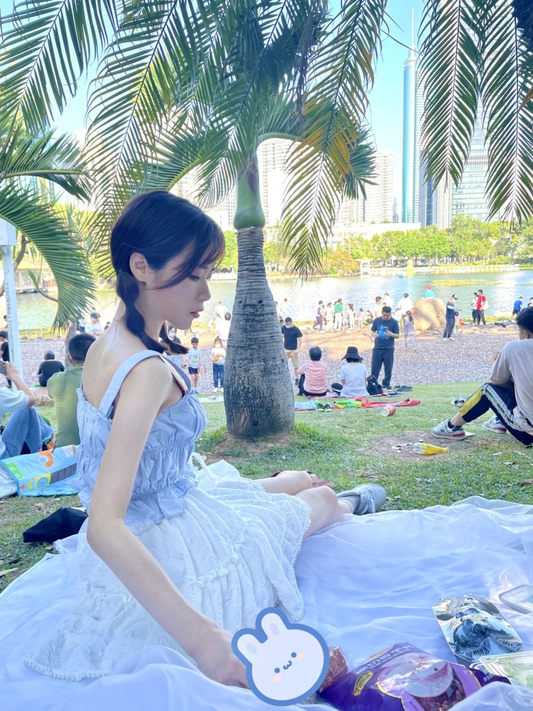 o-广东省·深圳市·罗湖区-某红薯-某红薯穿搭号粉丝3755,
探店号610粉
接穿搭,接深圳探店