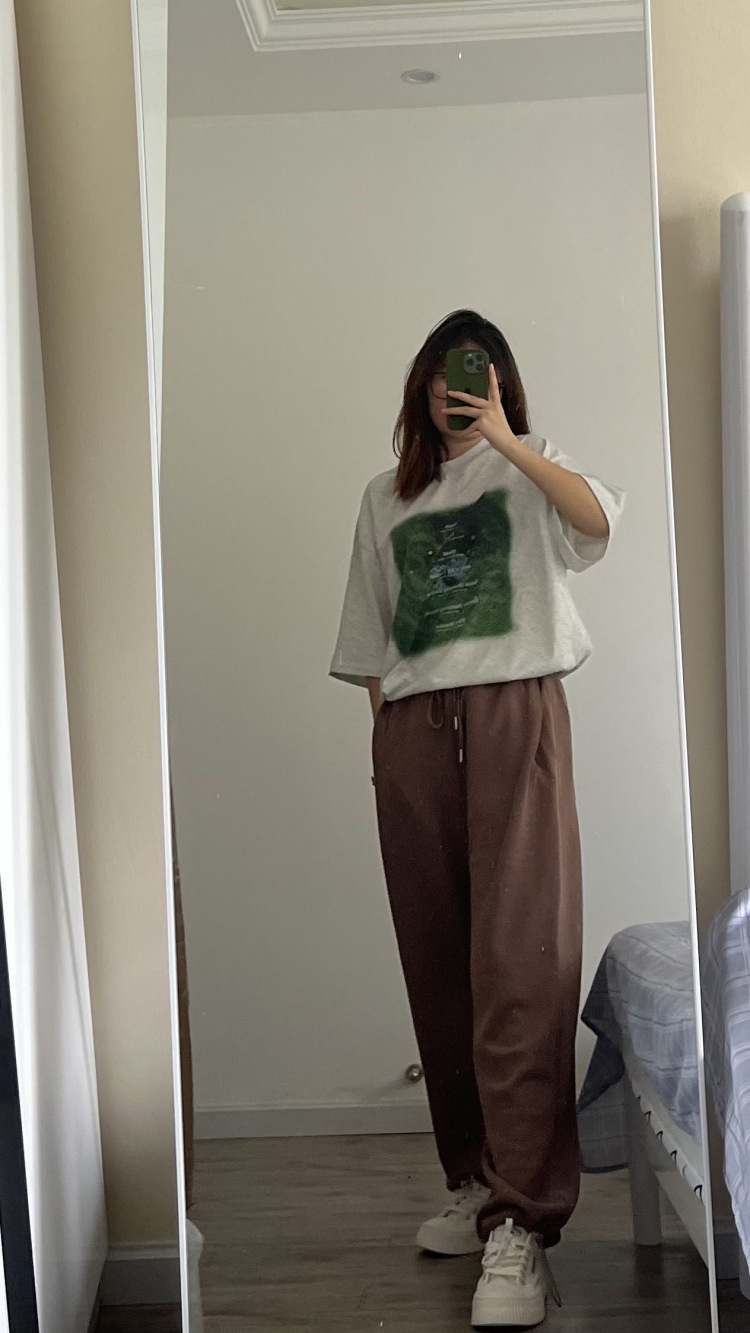 小树-浙江省·杭州市·滨江区--接单范围：推广种草，买家秀等。163/53，
各求所需嘛，可以长期合作的，小伙伴们快来找我吧