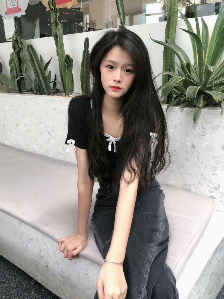 -Nuyoah.-广东省·揭阳市·普宁市-快手-本人有经验做过买家秀，爱好唱歌拍照 ，在校高中生一枚 开朗活泼，可以给商家提供很好的销售呀