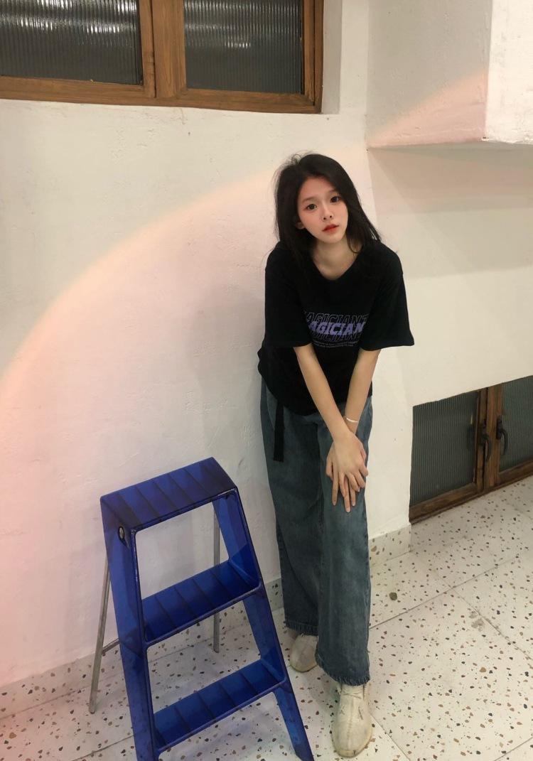 -Nuyoah.-广东省·揭阳市·普宁市-快手-本人有经验做过买家秀，爱好唱歌拍照 ，在校高中生一枚 开朗活泼，可以给商家提供很好的销售呀