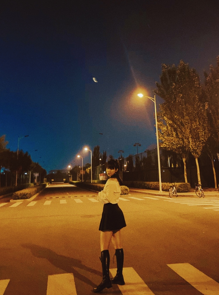 高小珊-天津市·天津市·滨海新区-抖音、快手、某红薯、微博-在校大三舞蹈生，又非常🉑️拍照p图技术，写测评非常不错👍，体型微胖，身高170，💰不要求很多，只是喜欢拍照。