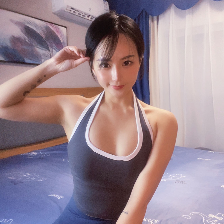 Joy-广西壮族自治区·南宁市·良庆区-抖音 某红薯-个人是健身爱好者 抖音健身达人，可接寄拍衣服类型不限，运动用品都可以，户外室内拍摄都可以按照要求完成。