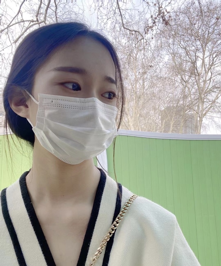 哦哈哈🤔-湖北省·武汉市·江岸区--接单：衣服、饰品、鞋、
衣服风格多变，多样化（韩系、日系、森系、情侣、甜酷等）