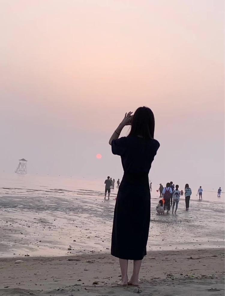 安-内蒙古自治区·呼和浩特市·赛罕区-抖音，知乎，某红薯-身高160
体重78斤
年龄22
职业  学生
可寄拍，买家秀都可，出图快