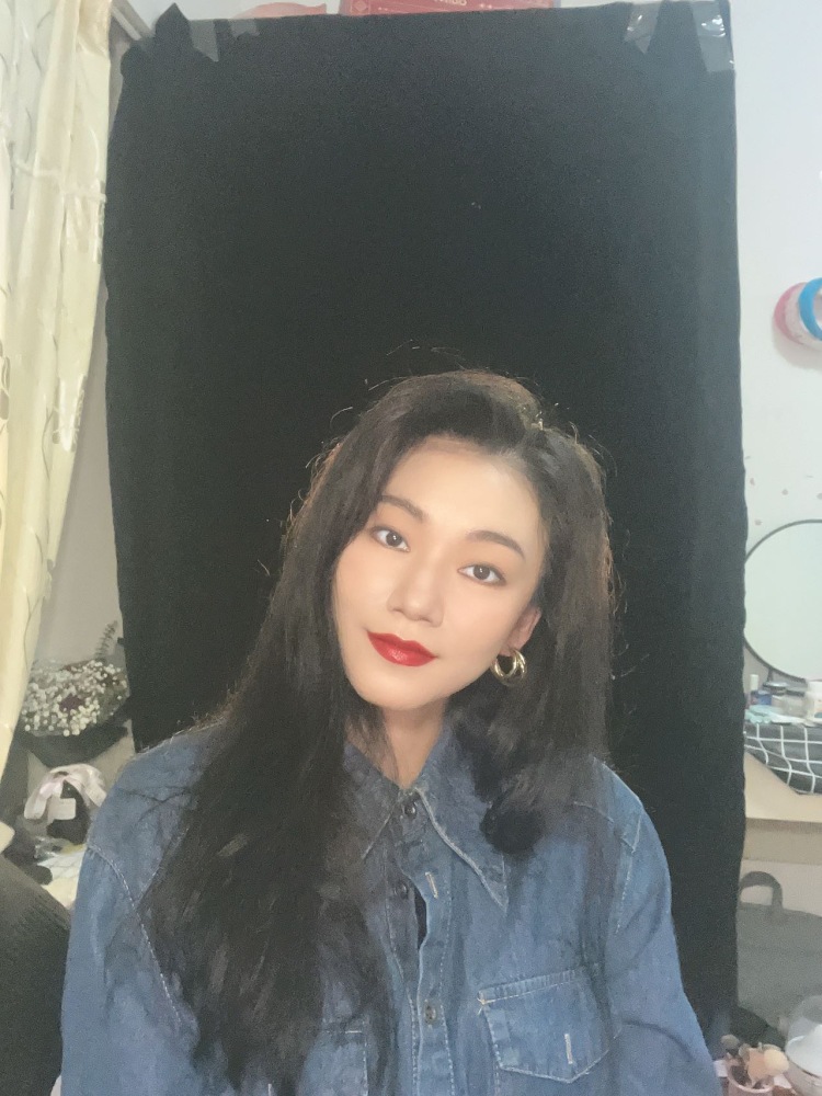 善独-云南省·昆明市·官渡区-抖音、小红薯-热爱拍照、p图修图，上镜且文字功底好，文案编辑抓人眼球，了解网友关注的点，耐心认真，时间概念强，绝不拖沓。单反摄影，热爱拍各种美好的事物，可以接服饰、美妆、护肤、猫咪用品（有五只猫咪，两大三小）、打卡