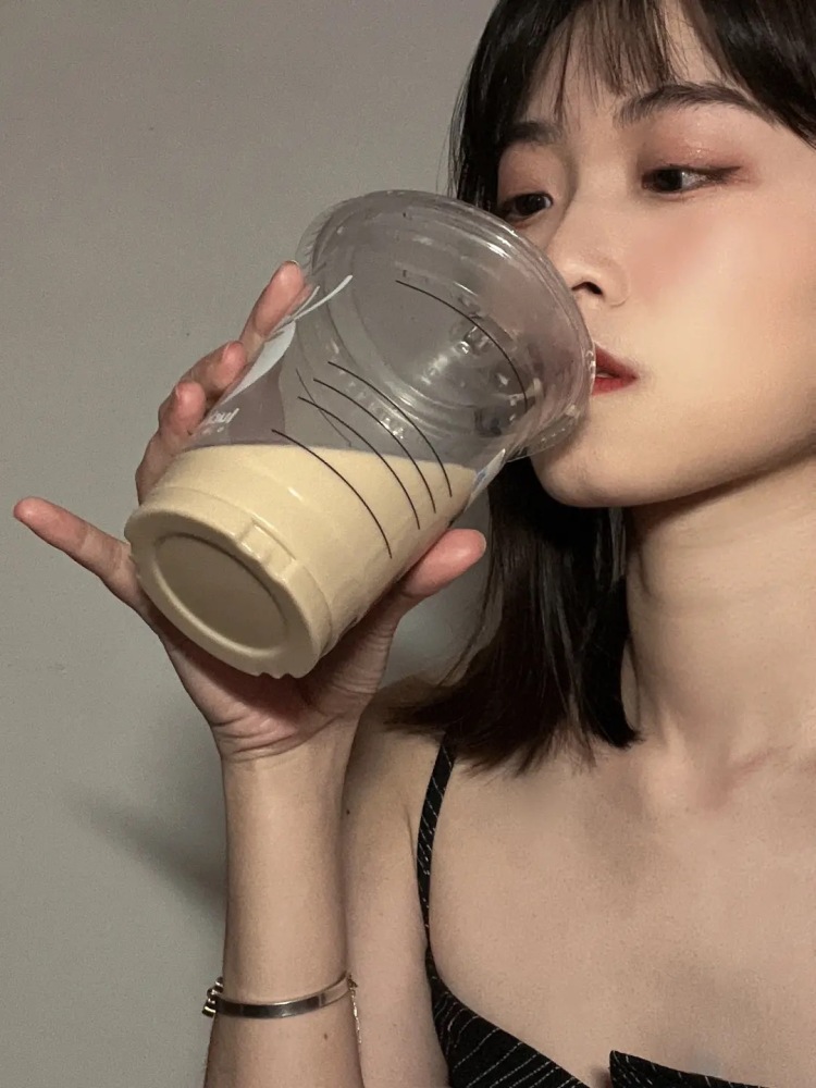 肉肉-福建省·三明市·永安市--接寄拍服装,饰品,化妆品,出图快,爱拍照爱修图。价格协商,可全国