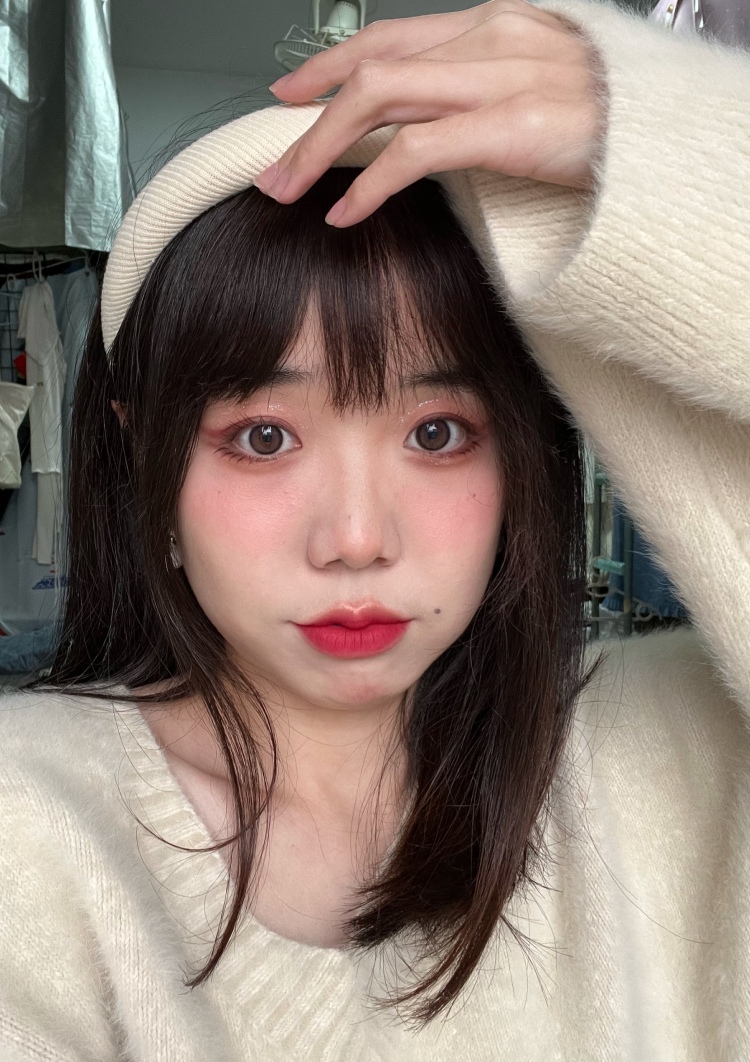钱包被奶茶吸扁了(工作版)-江苏省·无锡市·滨湖区-微博,某红薯,抖音-165cm 48kg 大腿围48 小腿围30 腰围63
下半身偏瘦 但不柴
本人诚信可靠 如有单子也一定会按照约定完成
之前接触过瞳模 有拍美瞳和衣服的经验