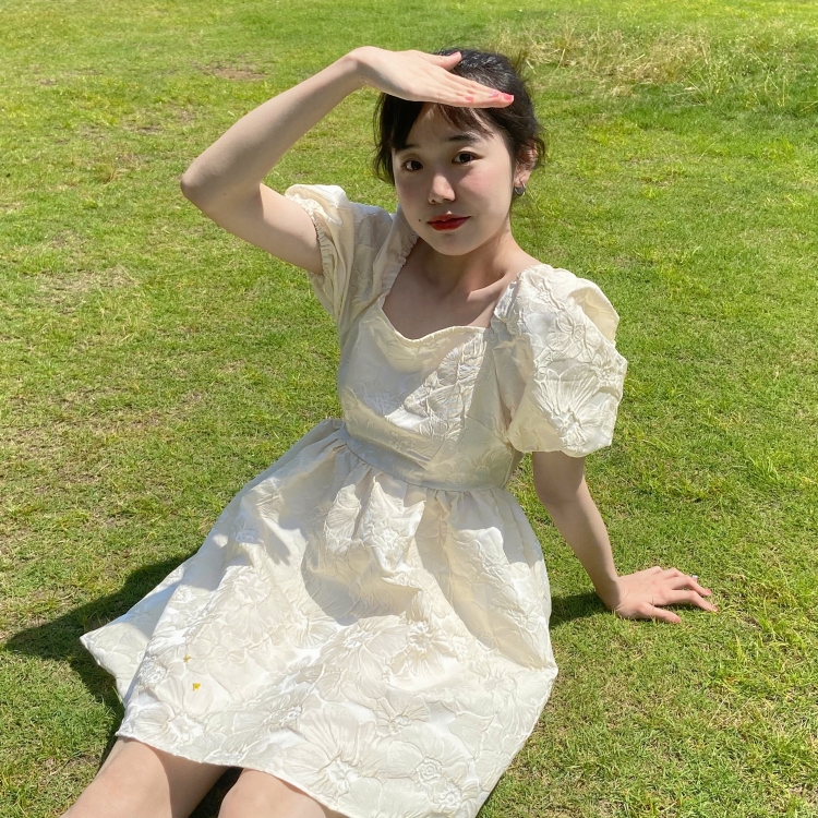 钱包被奶茶吸扁了(工作版)-江苏省·无锡市·滨湖区-微博,某红薯,抖音-165cm 48kg 大腿围48 小腿围30 腰围63
下半身偏瘦 但不柴
本人诚信可靠 如有单子也一定会按照约定完成
之前接触过瞳模 有拍美瞳和衣服的经验