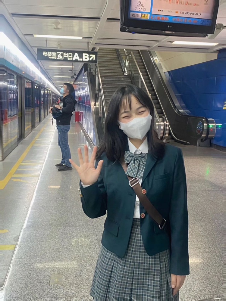 羊崽-四川省·成都市·锦江区--喜欢穿搭拍照,修图,可以穿任何风格的衣服,只接寄拍
接买家秀,淘宝逛逛种草,开箱测评等
年龄:23
身高:158CM
体重:48KG