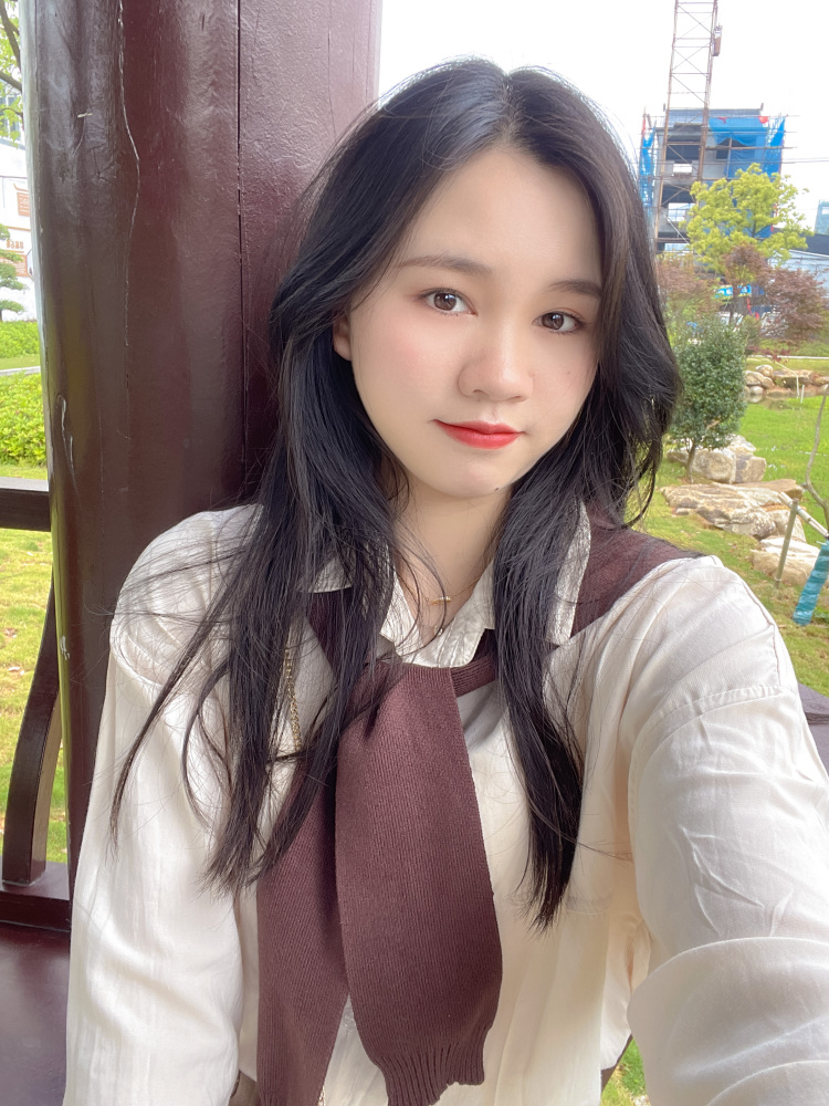 LIU-浙江省·温州市·瑞安市--喜欢穿搭,化妆,拍照,会p图调色,可接买家秀,置换,各位商家大大快找我合作吧