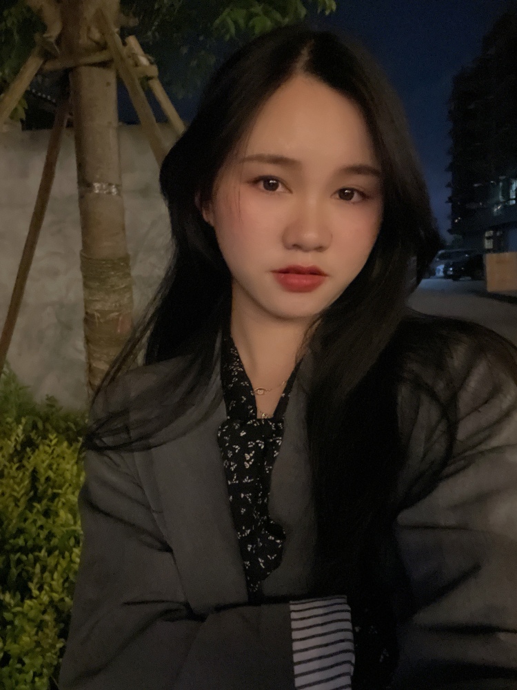 LIU-浙江省·温州市·瑞安市--喜欢穿搭,化妆,拍照,会p图调色,可接买家秀,置换,各位商家大大快找我合作吧