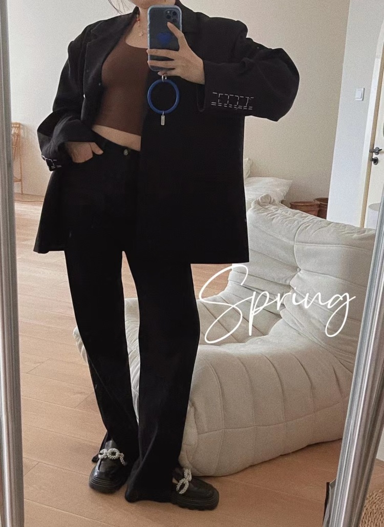 我想做个小废物-浙江省·金华市·义乌市--170/145可接微胖服装,身材比例较好,会p图,会搭配,也可接首饰