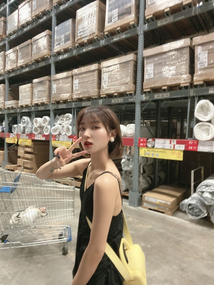 全智甜-湖北省·武汉市·武昌区--带货主播做了一年半时间了,懂运营,会看数据,想尝试做博主,喜欢拍照会p图,各种风格都可驾驭,经常探店打卡,出图快。