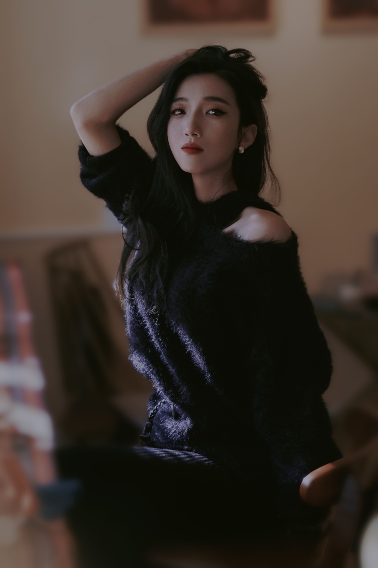 玲瓏-广东省·揭阳市·揭东区-抖音/微博-身高160/40,可接寄拍(衣服,包包,珠宝首饰…)擅长拍摄,p图,剪辑视频,有一定审美观念