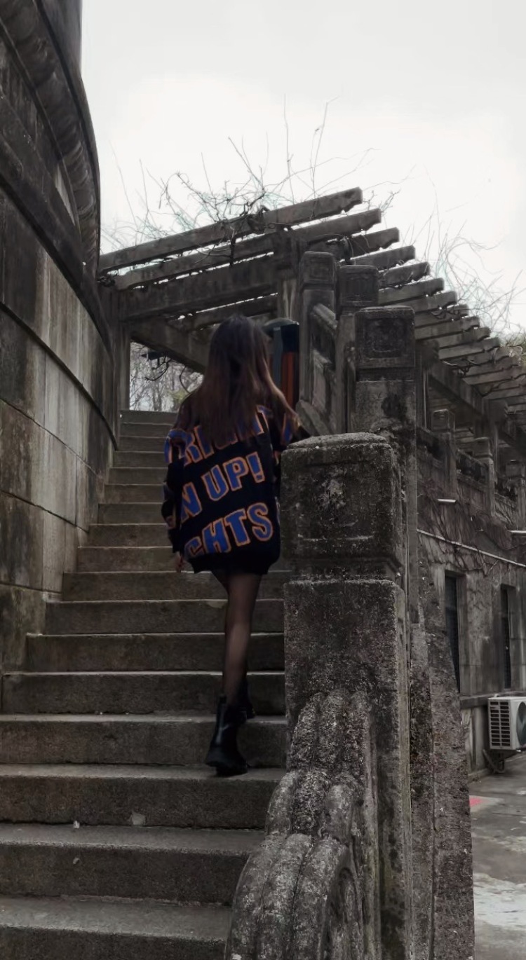 xxx(减肥进行中)-江苏省·南京市·江宁区--身高172 体重108 目前为学生 时间充裕 性格开朗 接受寄拍