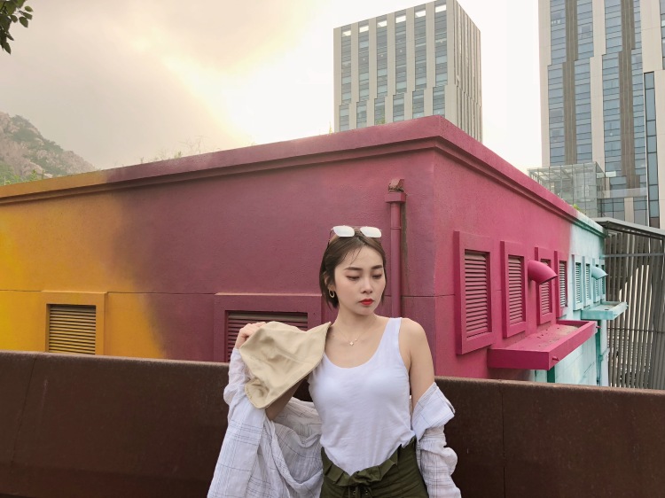 毛嘟嘟🍏-辽宁省·大连市·中山区--身高：163cm
体重：42kg
业务范围：接寄拍 网拍 探店 开箱测评等
优点：皮肤白 身材匀称 头包脸 脾气无敌好