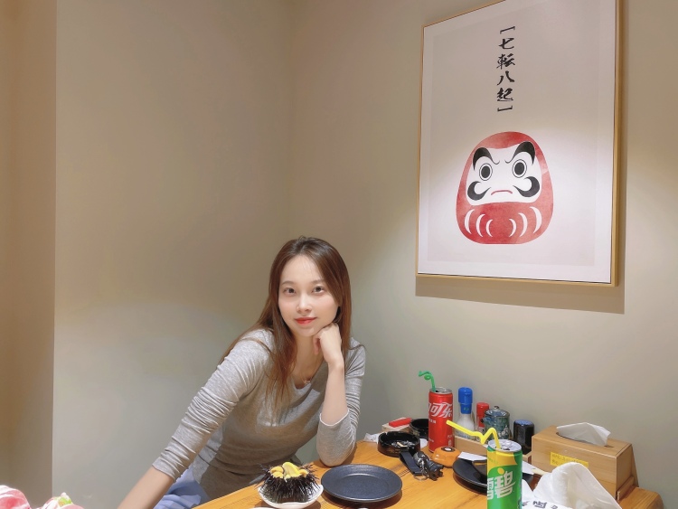 毛嘟嘟🍏-辽宁省·大连市·中山区--身高:163cm
体重:42kg
业务范围:接寄拍 网拍 探店 开箱测评等
优点:皮肤白 身材匀称 头包脸 脾气无敌好