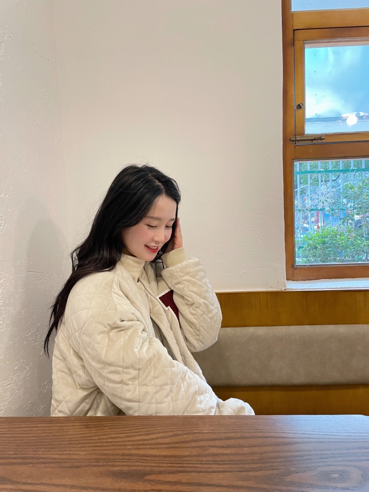 呀呀嘿嘿-河南省·南阳市·宛城区--大家好，平常特别喜欢拍照，和朋友一起去探店，而且对穿搭这块特别感兴趣，所以想要接单，希望有合适的来找我接单，身高168，体重102斤