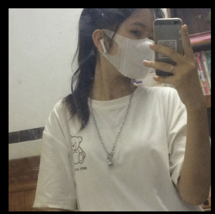 麻辣烫杀手🥷(黑化版)-广东省·湛江市·徐闻县--我挺会拍照的 爱好弹钢琴 身高一米七 体重105斤 想要接寄拍!