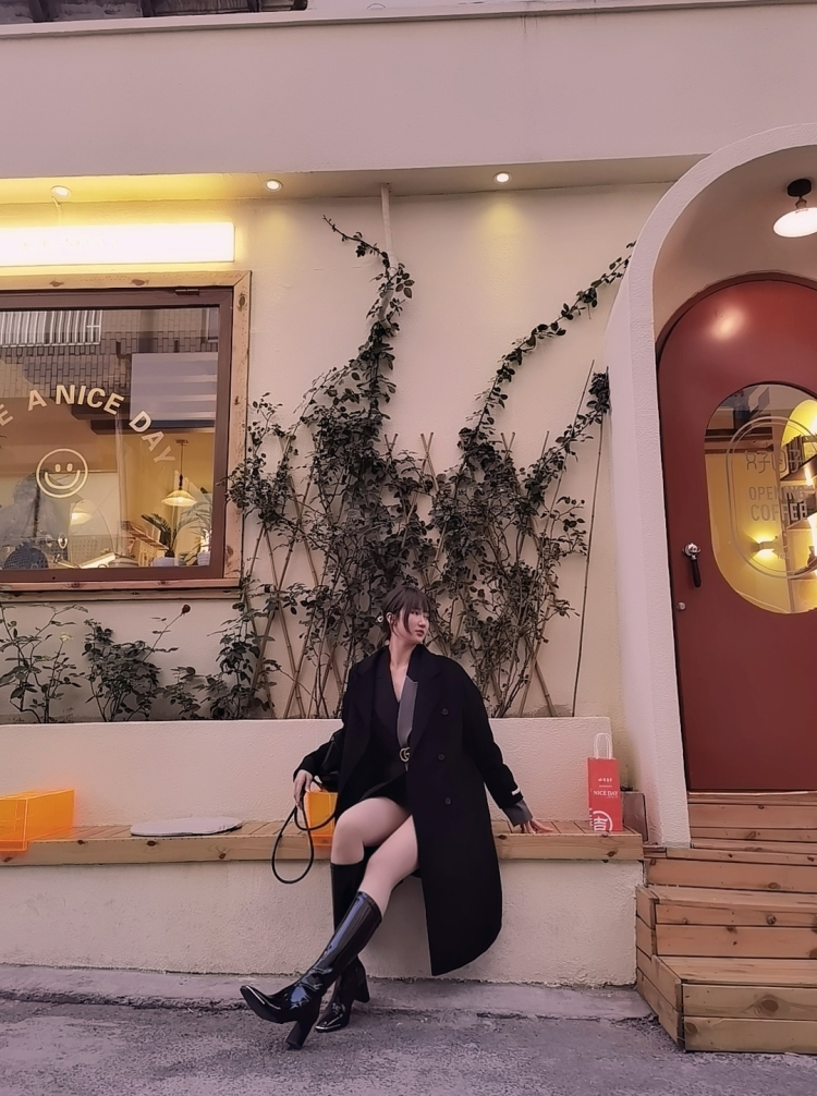 yang-辽宁省·大连市·甘井子区--接单范围：买家秀，种草带货
服饰，美妆，美瞳，饰品，包包
擅长化妆，服装搭配
