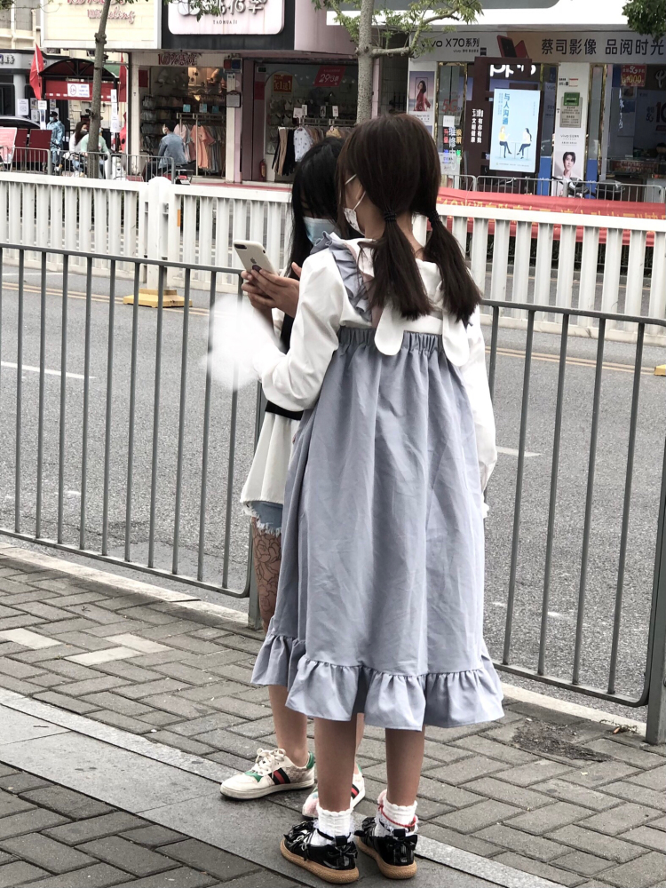 羽琪-广东省·深圳市·光明区--身高 155体重88 喜欢拍照 会拍照 兴趣爱好 唱歌 拍照
