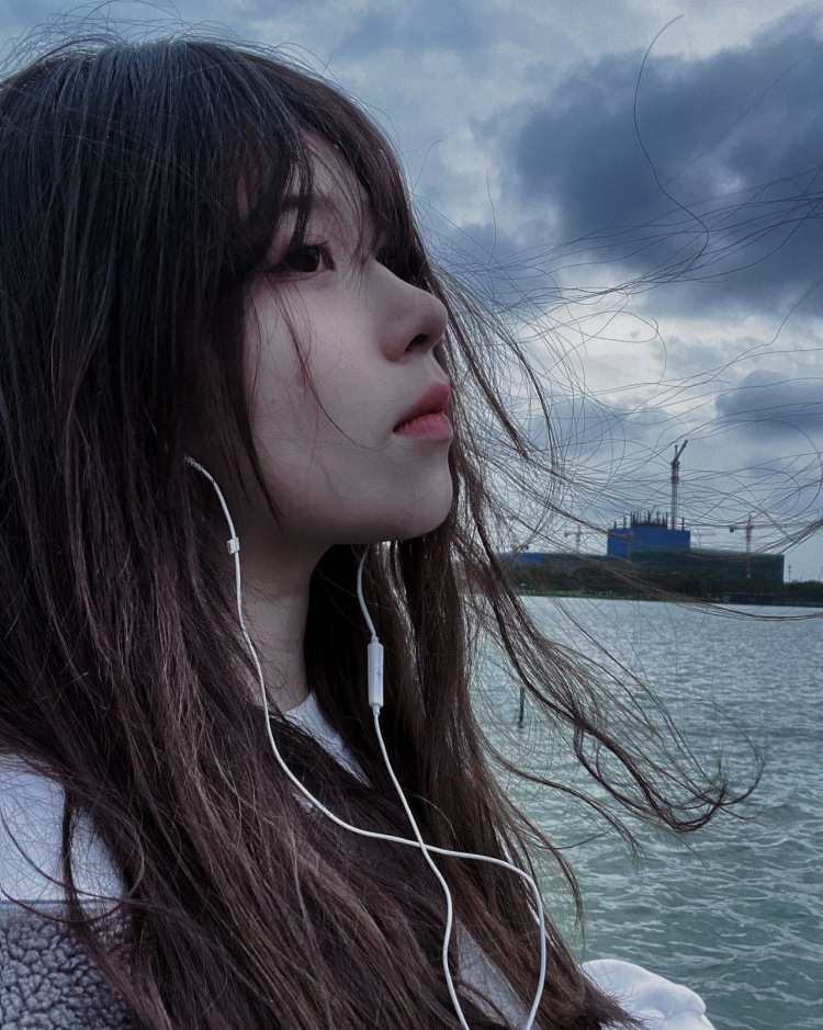 小福-浙江省·嘉兴市·海宁市-抖音微博某红薯-是个普普通通的素人 拍照和模特方面有小兴趣 可以接寄拍送拍 抖音微博某红薯都有在玩 可以接各种推广 都是兴趣爱好 我人可好说话了!看看我喔
