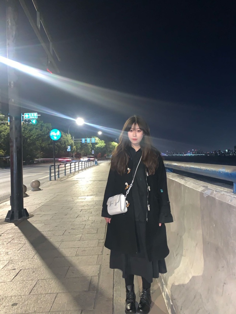 小福-浙江省·嘉兴市·海宁市-抖音微博某红薯-是个普普通通的素人 拍照和模特方面有小兴趣 可以接寄拍送拍 抖音微博某红薯都有在玩 可以接各种推广 都是兴趣爱好 我人可好说话了!看看我喔