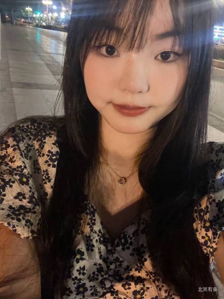 北冥有鱼-安徽省·滁州市·琅琊区--接衣服寄拍,会p图,价格可以商量,新人球球老板看看我!可以驾驭各种风格,诚信经营,老六勿扰