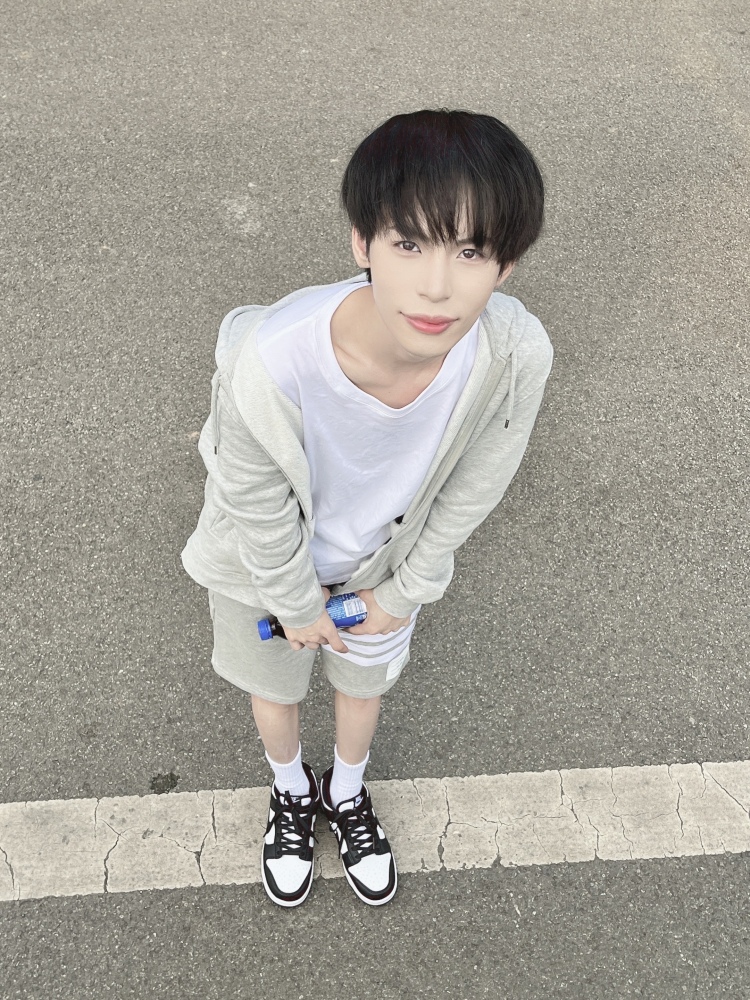 大橙子🍊-四川省·成都市·锦江区-某红薯1200-170 45斤 男生 休闲 潮牌 运动 风格男生穿搭 可寄拍送拍都可以 会拍照会俢图