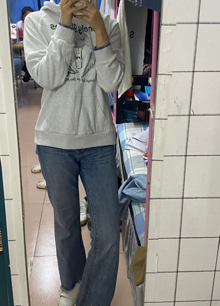 多吃点菜🍅-辽宁省·锦州市·凌河区--素人 接服装寄拍,可发某红薯 有一千粉丝
身高178体重130斤