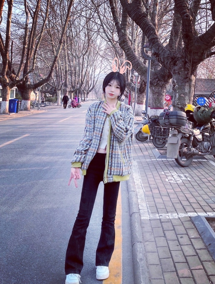 _-江苏省·徐州市·沛县-抖音-大家好!会穿搭 可摆拍
可接送拍寄拍等
身高170 体重102
可接外景 可接室内景