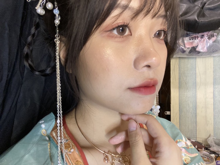 小蛋糕-湖南省·长沙市·岳麓区-抖音某红薯-会化妆会拍照会发型,风格多样,身高155cm,体重92斤,接送拍寄拍买家秀
彩妆、饰品、服装、鞋袜都可以,喜欢拍照修图出图快图片清晰