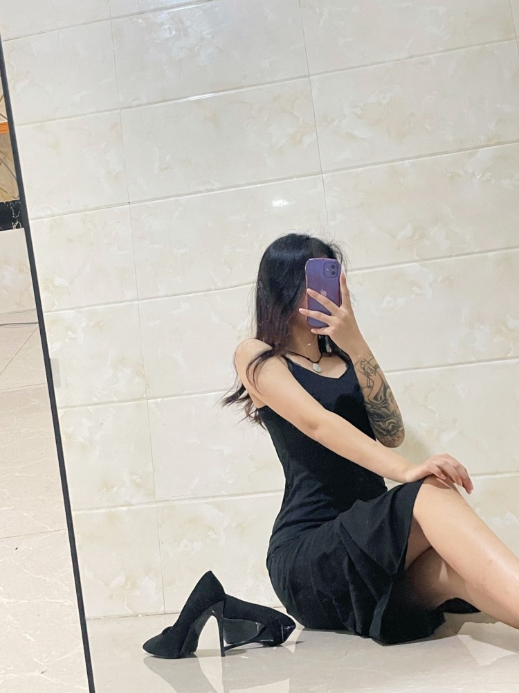 婉君仙女.-福建省·厦门市·海沧区-WOXIANGNILE4626-身高170体重115 会穿10厘米高跟鞋 擅长拍照p图 能驾驭各种风格 会化妆仿妆 给自己做造型 想做网红 可以接受买家秀 免费试用等