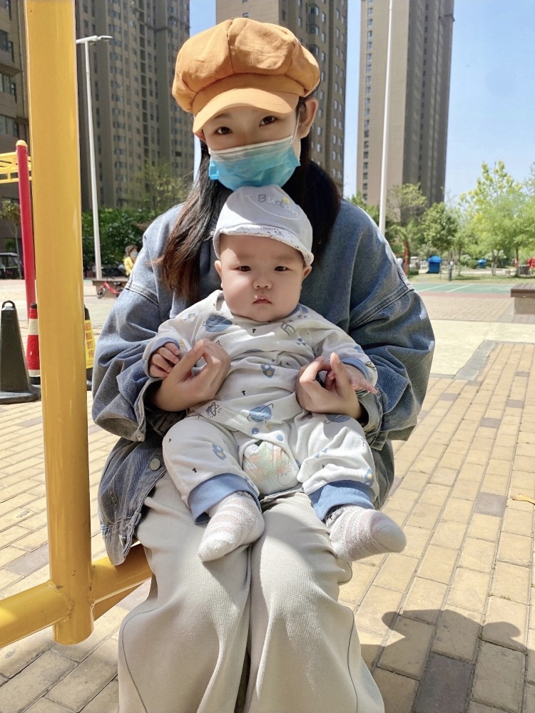 孙筱京-河南省·安阳市·文峰区--特长:会ps 会修图 会短视频
职业:全职宝妈
想做亲子穿搭博主 寄拍
求各位pinpai爸爸看看这里~