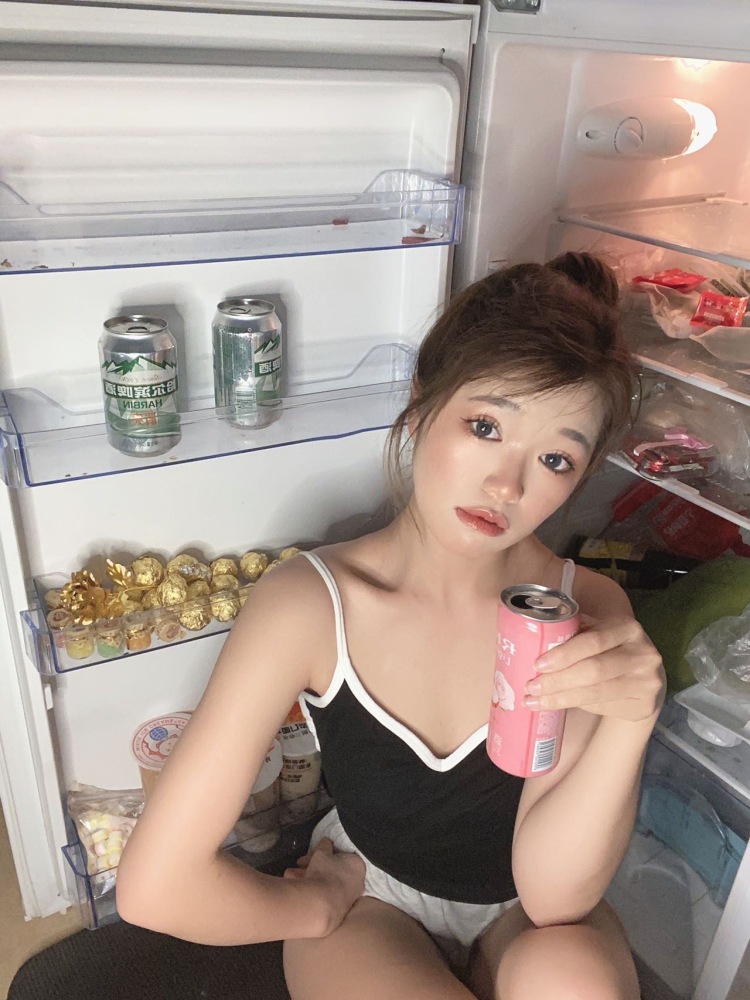 PINK.-广东省·广州市·荔湾区--第一次接触这个平台,希望各位商家给我一个机会 ,展现自己 ,谢谢