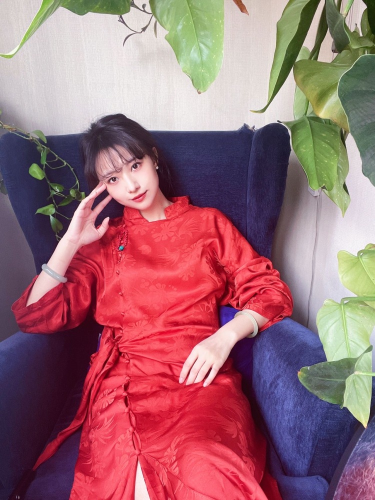 Linna-辽宁省·沈阳市·沈河区-抖音,某红薯,美图秀秀。-买家秀、短视频创作、寄拍、开箱测评等。出图快,有契约精神,美术老师,审美好,有网感。
