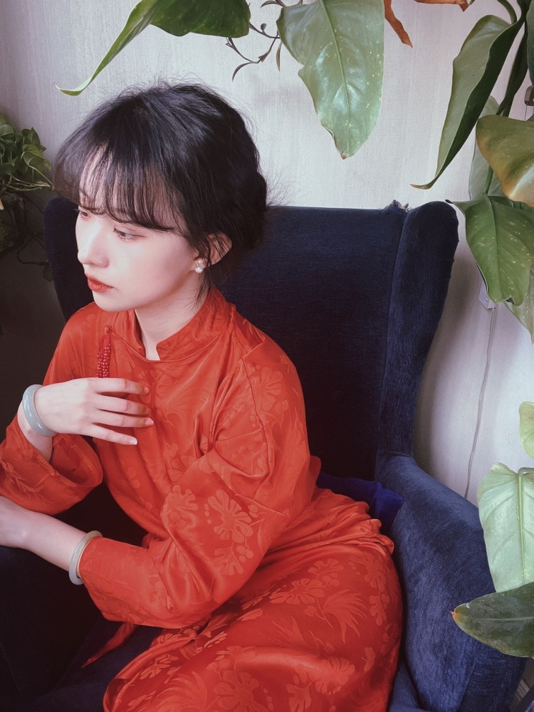 Linna-辽宁省·沈阳市·沈河区-抖音，某红薯，美图秀秀。-买家秀、短视频创作、寄拍、开箱测评等。出图快，有契约精神，美术老师，审美好，有网感。