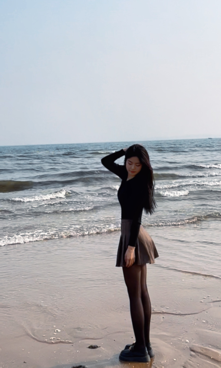 一个达不刘-河北省·沧州市·献县-抖音-服饰 美妆 包包,开箱测评都🉑️ ,喜欢化妆拍照身高168体重96斤 🧚♀️