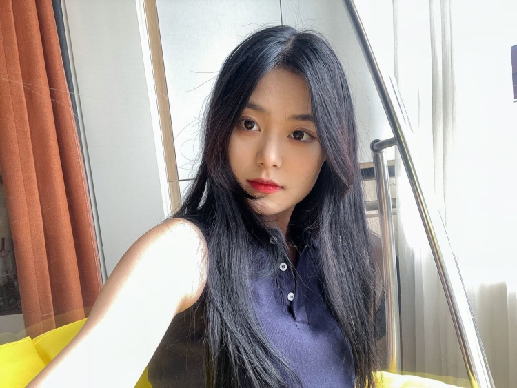 一个达不刘-河北省·沧州市·献县-抖音-服饰 美妆 包包，开箱测评都🉑️ ，喜欢化妆拍照身高168体重96斤 🧚‍♀️