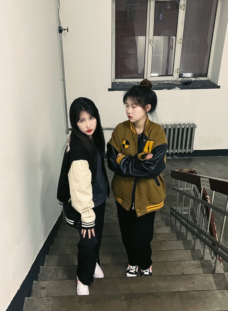井雨婷--黑龙江省·哈尔滨市·道里区--在校大学生👩🎓爱好摄影 📷拍照 可接推广 买家秀 小红薯🍠dy 快手 时间充裕 可接单哦 衣服饰品