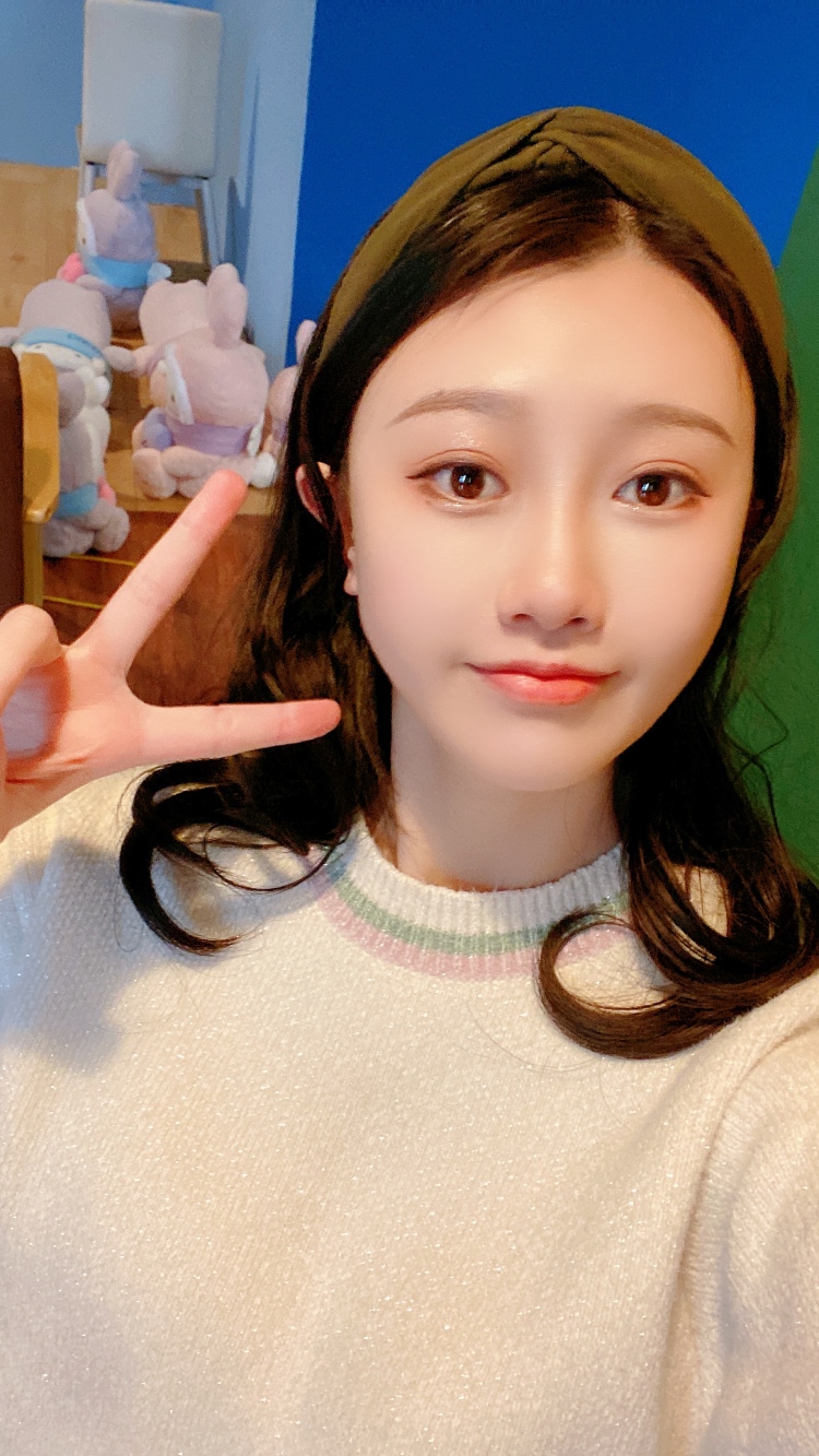 小婕baby-江苏省·扬州市·广陵区-抖音 某红薯-买家秀 平面模特兼职 喜欢拍照和p图 ，欢迎各位商家下单合作！