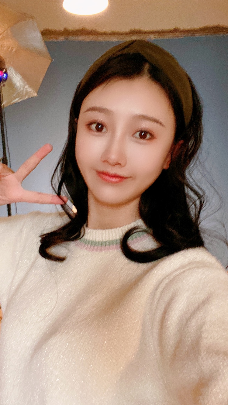 小婕baby-江苏省·扬州市·广陵区-抖音 某红薯-买家秀 平面模特兼职 喜欢拍照和p图 ,欢迎各位商家下单合作!