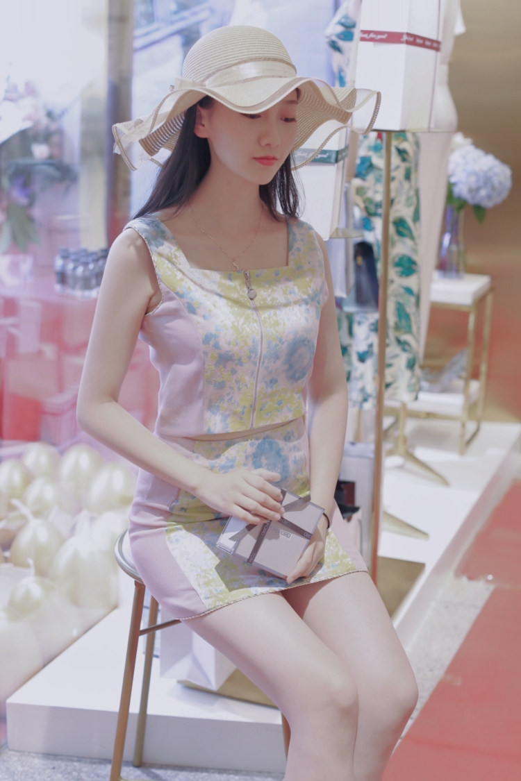 小婕baby-江苏省·扬州市·广陵区-抖音 某红薯-买家秀 平面模特兼职 喜欢拍照和p图 ,欢迎各位商家下单合作!