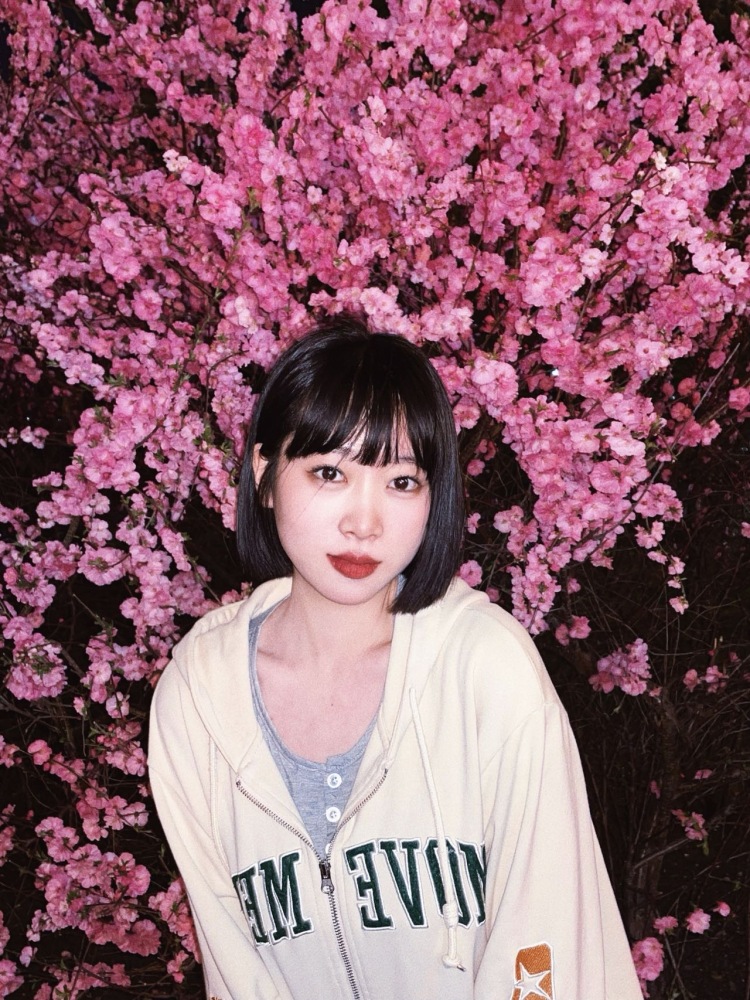 璐啦啦璐👧-吉林省·长春市·南关区-抖音 某红薯-接各种寄拍 服饰 首饰 鞋子 包包等 价格可议 身高160 体重50kg